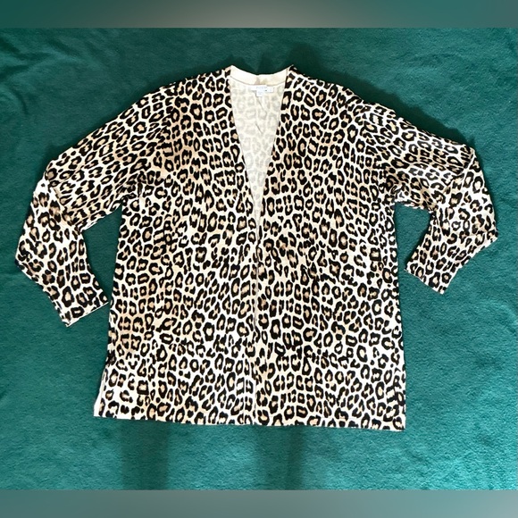 Chicos lighweight cardigan 🐆🐆 - Picture 7 of 13